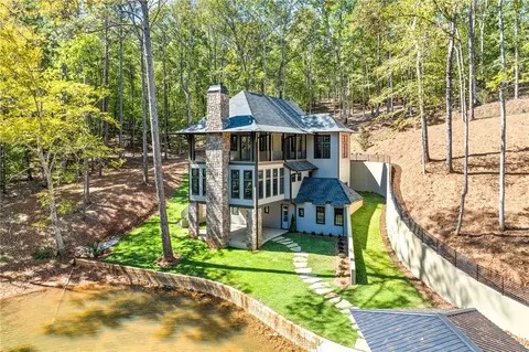 150 Teakwood Dr, Dadeville, AL 36853