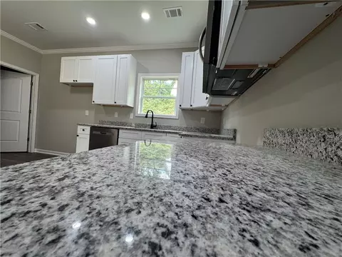 811 Cherry Dr, Lanett, AL 36863 photo 12