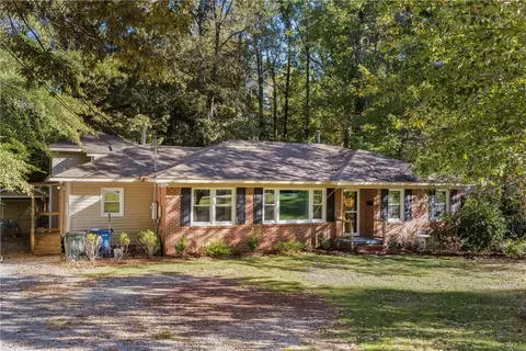 711 Sherwood Dr, Auburn, AL 36830