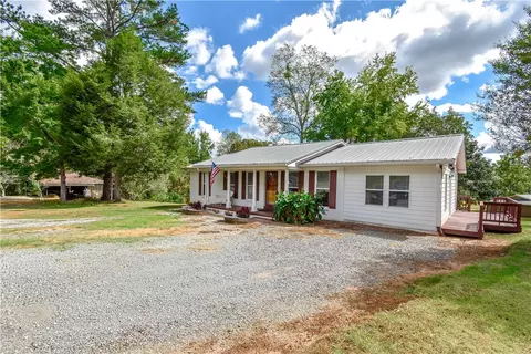 2940 Scott Rd, Alexander City, AL 35010