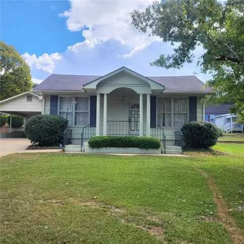 302 Denson St, Valley, AL 36854