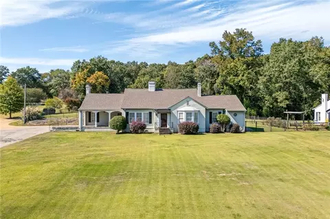 423 S Lafayette St, La Fayette, AL 36862