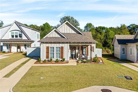 414 Peter St, Auburn, AL 36832