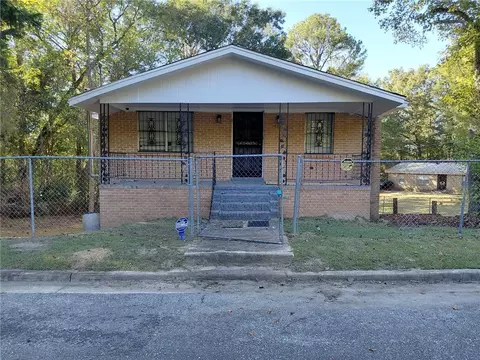 2202 Ridge St, Tuskegee, AL 36088