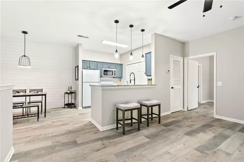 447 W Longleaf Dr #1304, Auburn, AL 36830