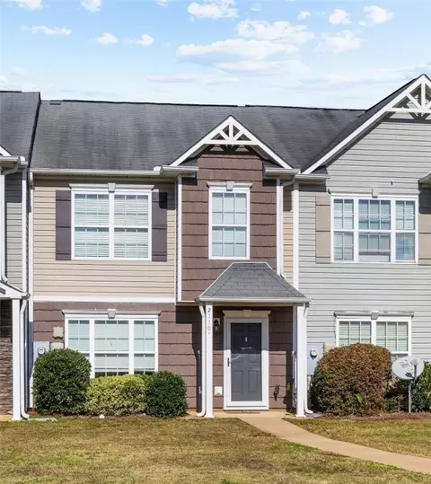 2110 Winding Oak Dr, Opelika, AL 36801