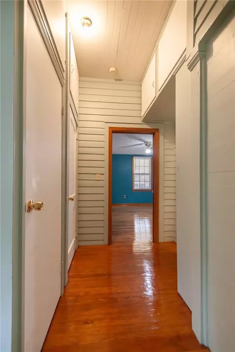 Entry Way - 813 Spring St, Valley, AL 36854 photo 4 of 4
