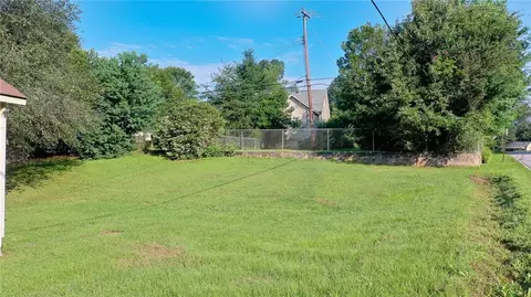 Exterior - 813 Spring St, Valley, AL 36854 photo 6 of 8