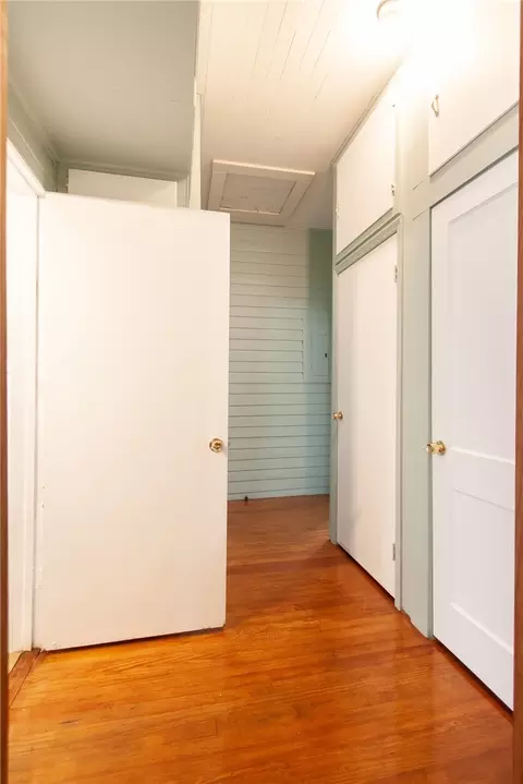 Entry Way - 813 Spring St, Valley, AL 36854 photo 3 of 4