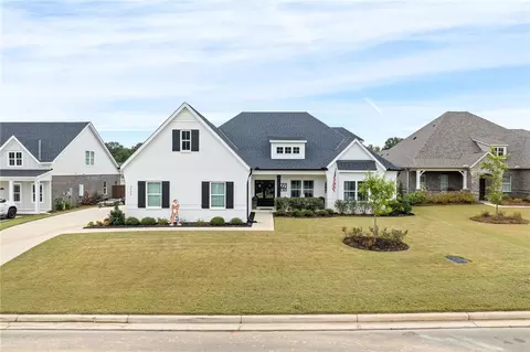 2608 Cool Stone Bend Dr, Auburn, AL 36832