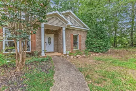 1914 Creekstone Dr, Opelika, AL 36804