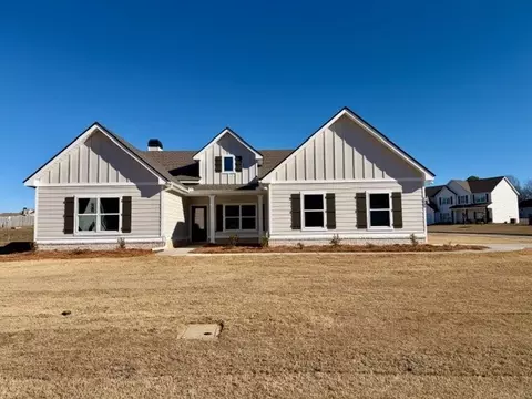 1005 Catherine Dr, Opelika, AL 36801