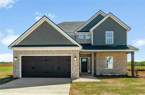 2955 Wyndham Village Dr, Opelika, AL 36804