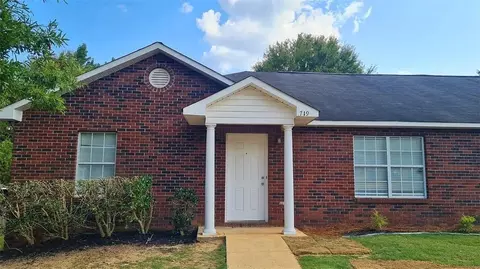 719 Ethan Ln, Auburn, AL 36832