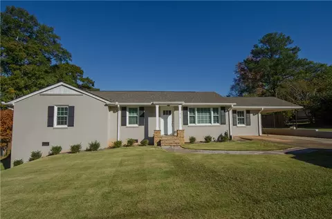 312 Hillcrest Ave, Opelika, AL 36801