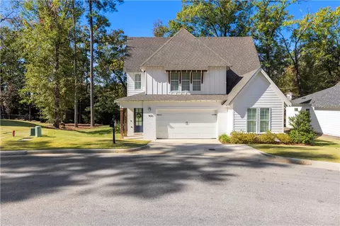 1540 Dartmouth Dr, Auburn, AL 36830