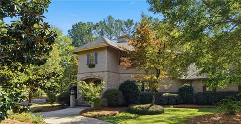 2060 E Lake Blvd, Auburn, AL 36830