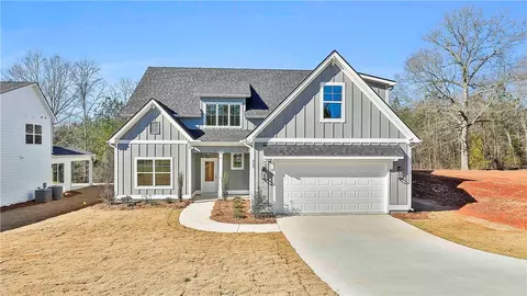 868 Asheton Dr #44, Opelika, AL 36801