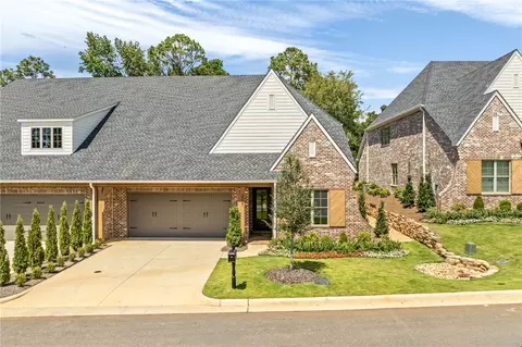 2221 Bellevue Pl, Auburn, AL 36830