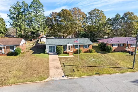 1605 Jollit Ave, Opelika, AL 36801