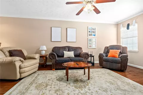315 E Magnolia Ave #222, Auburn, AL 36830