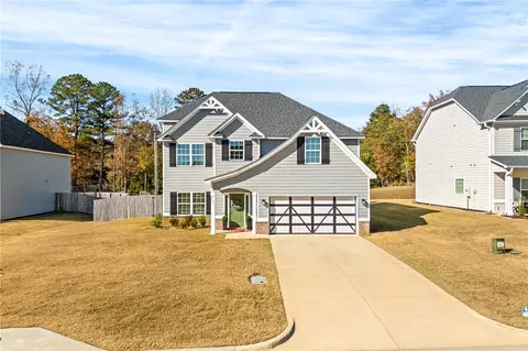 2041 Mallory Ln, Opelika, AL 36804