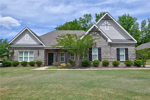 1808 Morning Glory Dr, Opelika, AL 36801