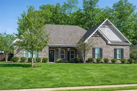 1808 Morning Glory Dr, Opelika, AL 36801