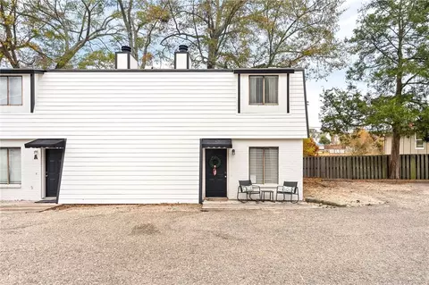 315 E Glenn Ave #B, Auburn, AL 36830