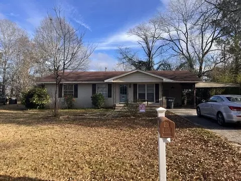 1609 Jollit Ave, Opelika, AL 36801