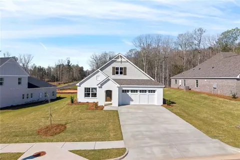 2052 Shadow Bend Ln, Auburn, AL 36830