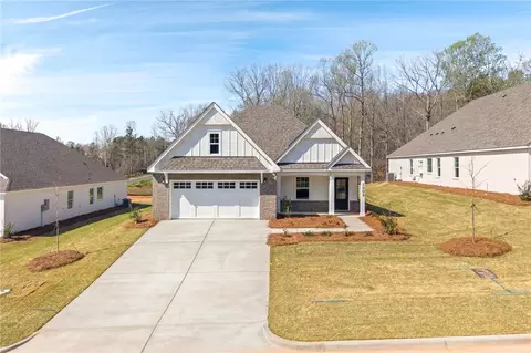 2046 Shadow Bend Ln, Auburn, AL 36830