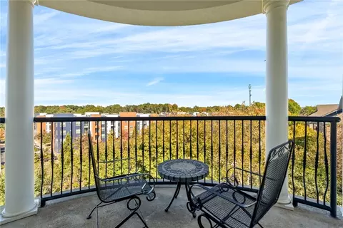 430 W Glenn Ave #420, Auburn, AL 36832