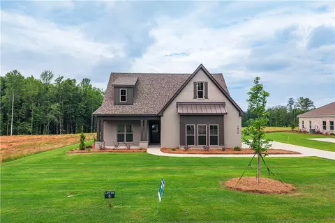 1878 Long Leaf Ln, Opelika, AL 36804