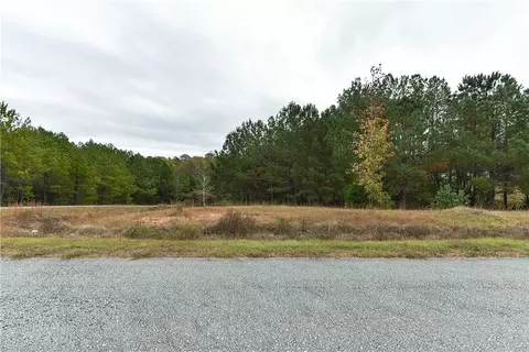 288 Lee Road 2128, Valley, AL 36854