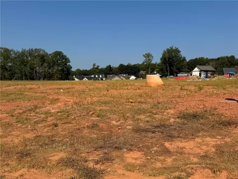 lot21 Short Leaf Ct, Opelika, AL 36804