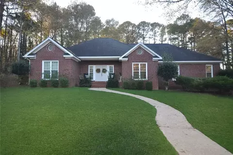 621 Little Creek Rd, Auburn, AL 36832