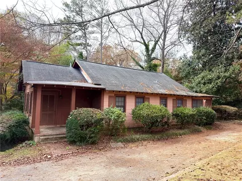 1032 E Glenn Ave, Auburn, AL 36830