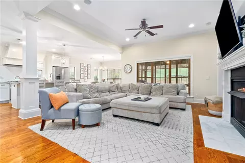 2217 N Donahue Dr, Auburn, AL 36830