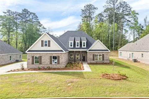 1479 Hidden Lakes Dr, Opelika, AL 36801