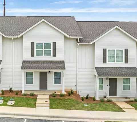 3260 Academy Dr #604, Opelika, AL 36801