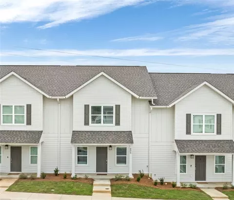 3260 Academy Dr #606, Opelika, AL 36801