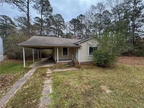 702 Bibb St, Tuskegee, AL 36088