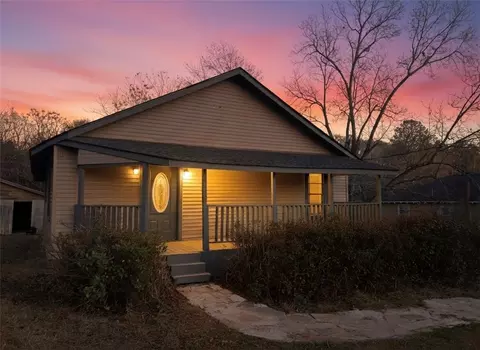 244 N Oak St, Dadeville, AL 36853