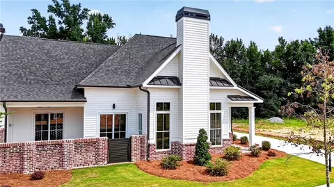 2176 Dawson Corner Loop, Auburn, AL 36832