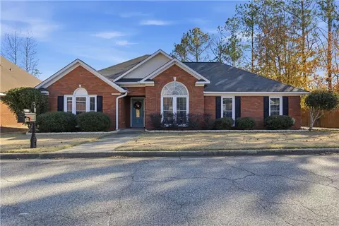 4208 Silver Terrace Ct, Phenix City, AL 36867