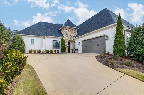 1001 Fairview Dr, Auburn, AL 36830
