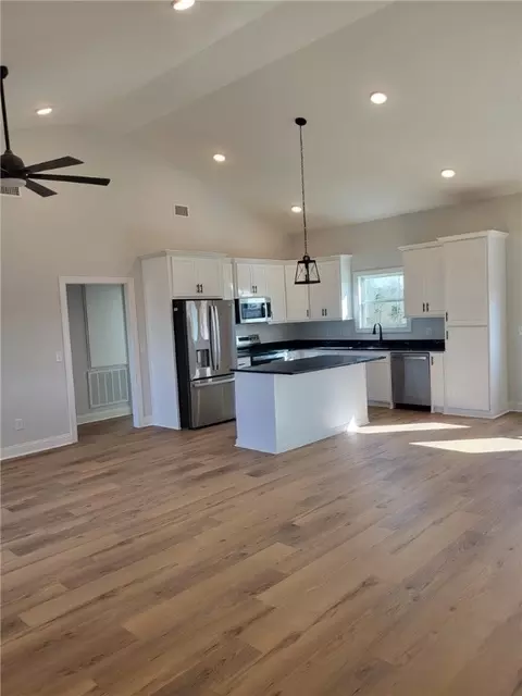 1112 30th St, Valley, AL 36854 photo 9