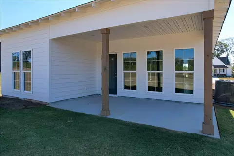 1013 Crossing Ct E, Valley, AL 36854 photo 8