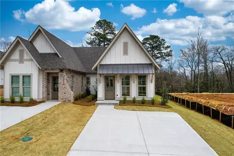 3222 Bradley Ln, Auburn, AL 36830